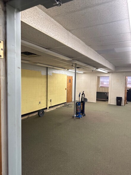 More Photos Of 29 Alice St, Binghamton Warehouse For Lease