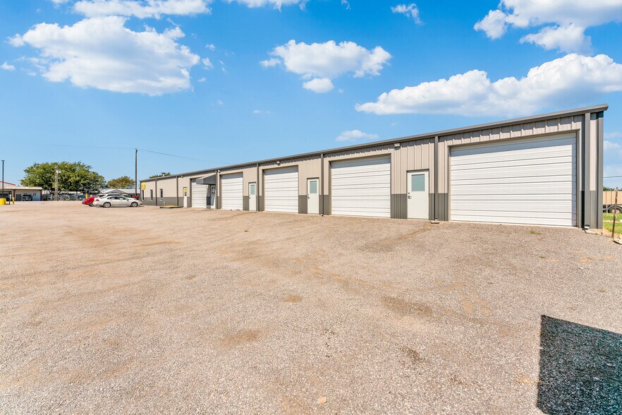 More Photos Of 12250 US Business Highway 287 N, Fort Worth Distribution For Lease