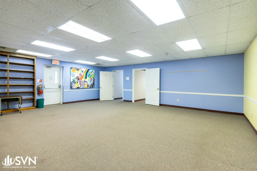 More Photos Of 650 High St, Danville Office For Sale