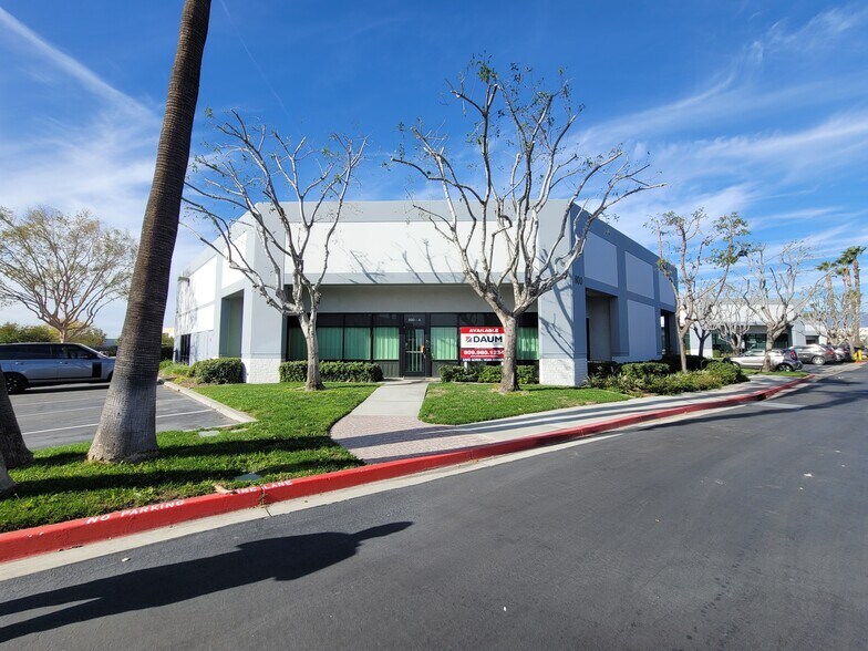 More Photos Of 800 S Rochester Ave, Ontario Warehouse For Lease