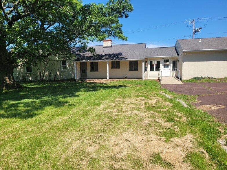 More Photos Of 650 E Broad St, Souderton Land For Lease