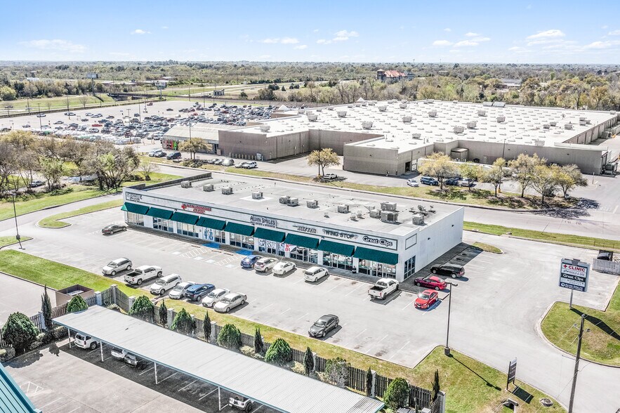 More Photos Of 173 Tovera Rd, Alvin Unknown For Lease