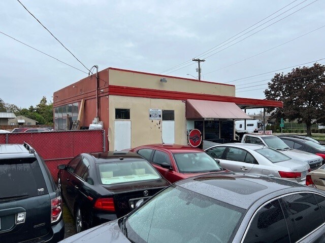 More Photos Of 2903 Center St NE, Salem Auto Repair For Sale