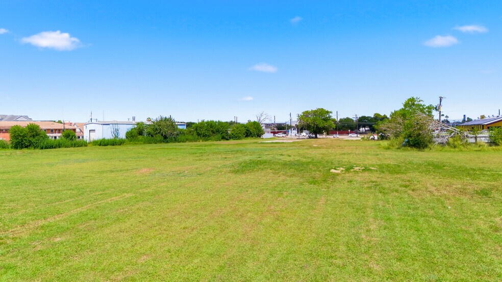 More Photos Of 3105 Houston Hwy, Victoria Land For Sale
