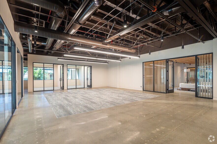 More Photos Of 200 E Baker St, Costa Mesa Loft Creative Space For Sale