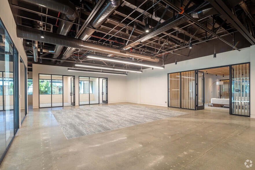 More Photos Of 200 E Baker St, Costa Mesa Loft Creative Space For Sale