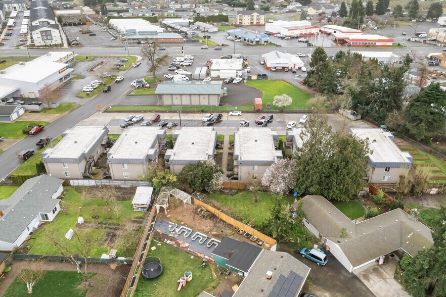 More Photos Of 1570 James St, Woodburn Apartments For Sale
