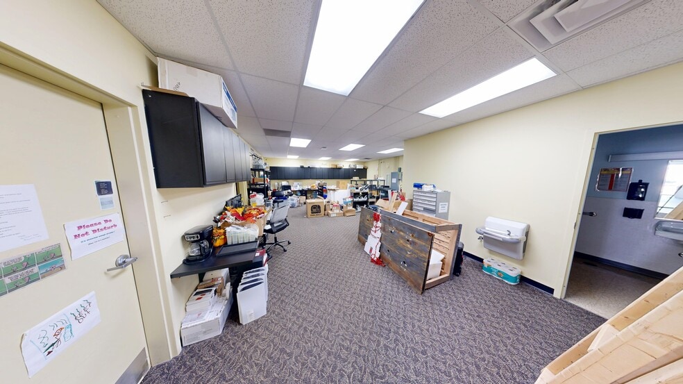 More Photos Of 423-427 W Coliseum Blvd, Fort Wayne Storefront Retail Office For Lease