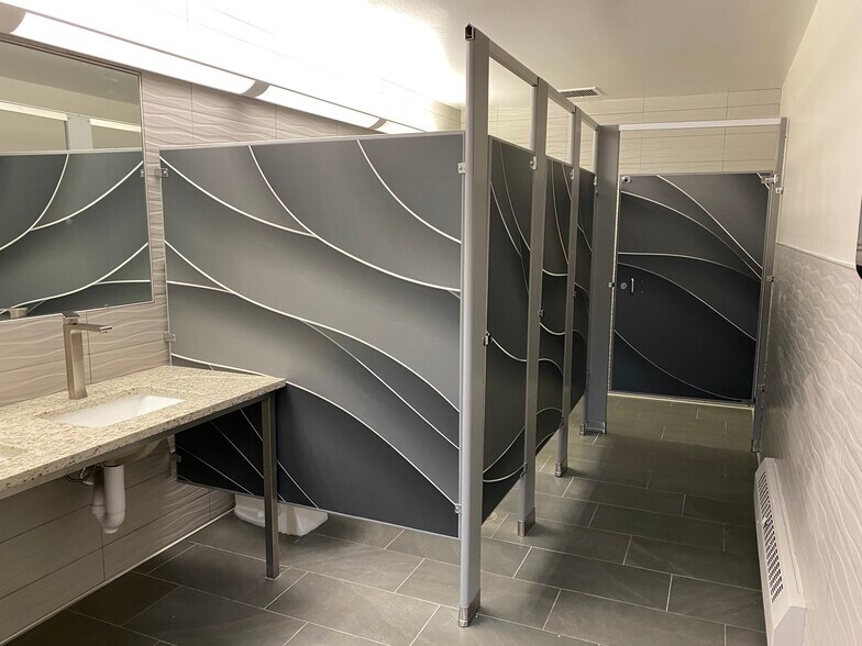 More Photos Of 2260 S Xanadu Way, Aurora Office For Lease