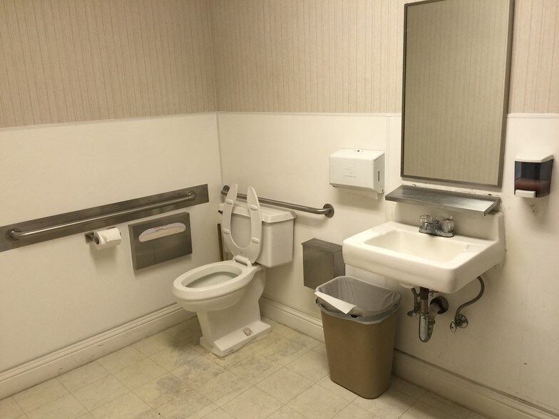 More Photos Of 1625 Tully Rd, San Jose Medical For Lease