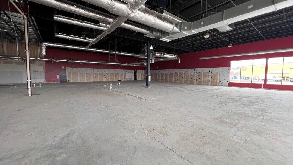 More Photos Of 1611-1617 Douglas Rd, Montgomery Unknown For Lease