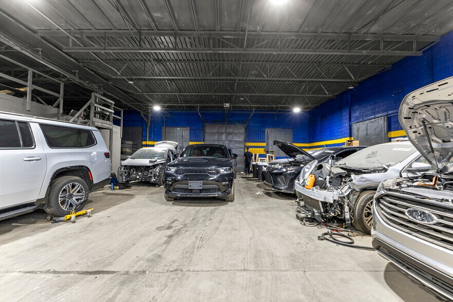 More Photos Of 12950 Lyndon Ave, Detroit Warehouse For Lease