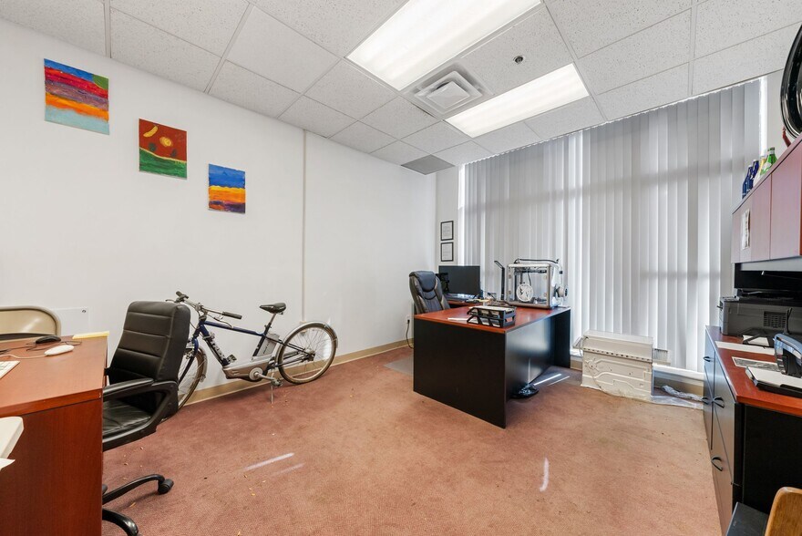 More Photos Of 150-160 Market St, Lynn Storefront Retail Office For Sale