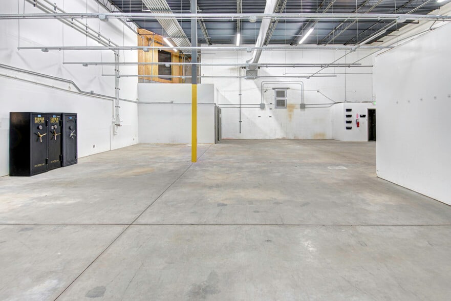 More Photos Of 5715 Fairfax St, Commerce City Warehouse For Lease