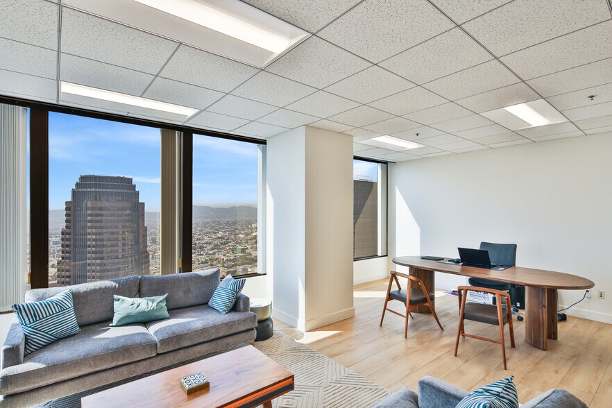 More Photos Of 707 Wilshire Blvd, Los Angeles Office For Lease
