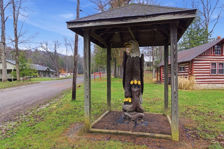 More Photos Of 89 Nolan Rd, Penfield General Retail For Sale