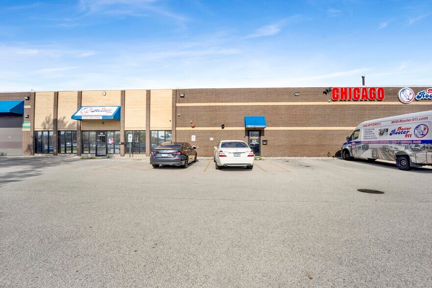 More Photos Of 764-768 Thomas Dr, Bensenville Manufacturing For Lease