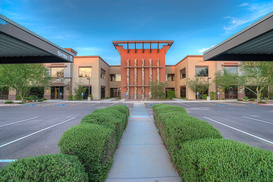 More Photos Of 14823 W Bell Rd, Surprise Medical For Lease