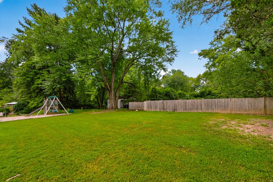 More Photos Of 13904 Overton Ln, Silver Spring Land For Sale