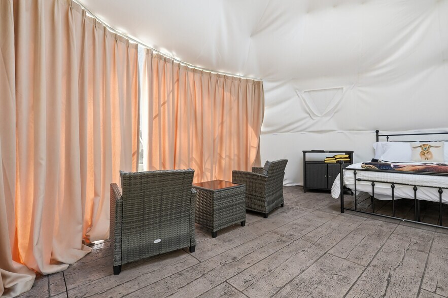 More Photos Of 89 Hunting Quarter Rd, Greenwood Trailer Camper Park For Sale