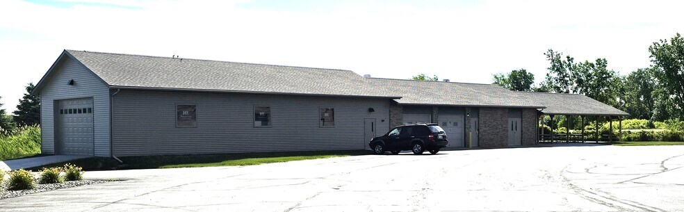 More Photos Of 3933 Monitor Rd, Bay City Office For Sale