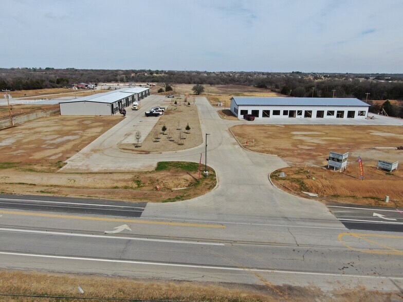 More Photos Of 6815 Rendon Bloodworth Rd, Fort Worth Storefront For Lease