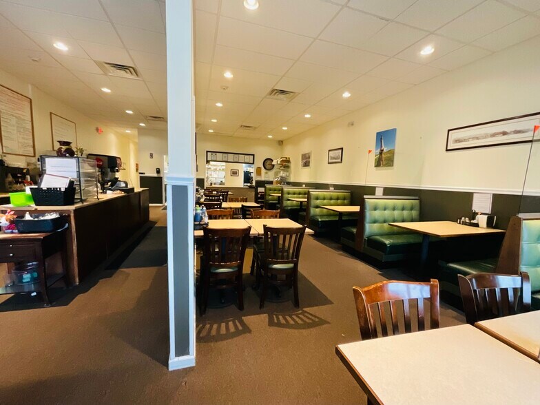 More Photos Of 439 Pittsfield Rd, Lenox Freestanding For Sale