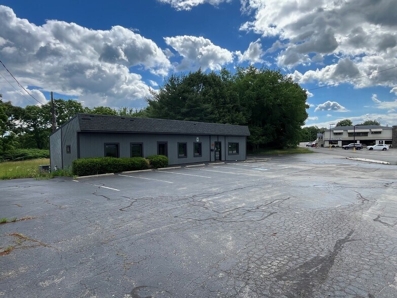 More Photos Of 168 New Castle Rd, Butler Freestanding For Sale