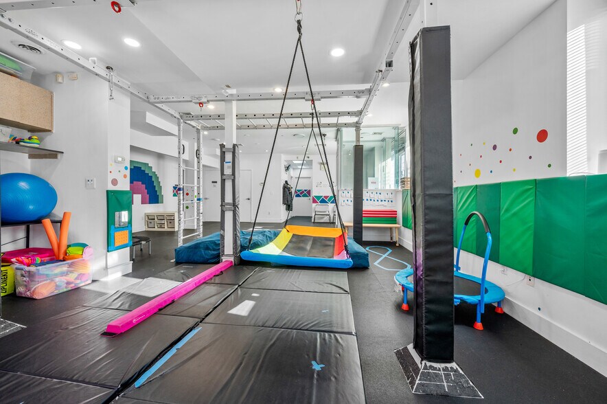 More Photos Of 1103 Cortelyou Rd, Brooklyn Apartments For Sale