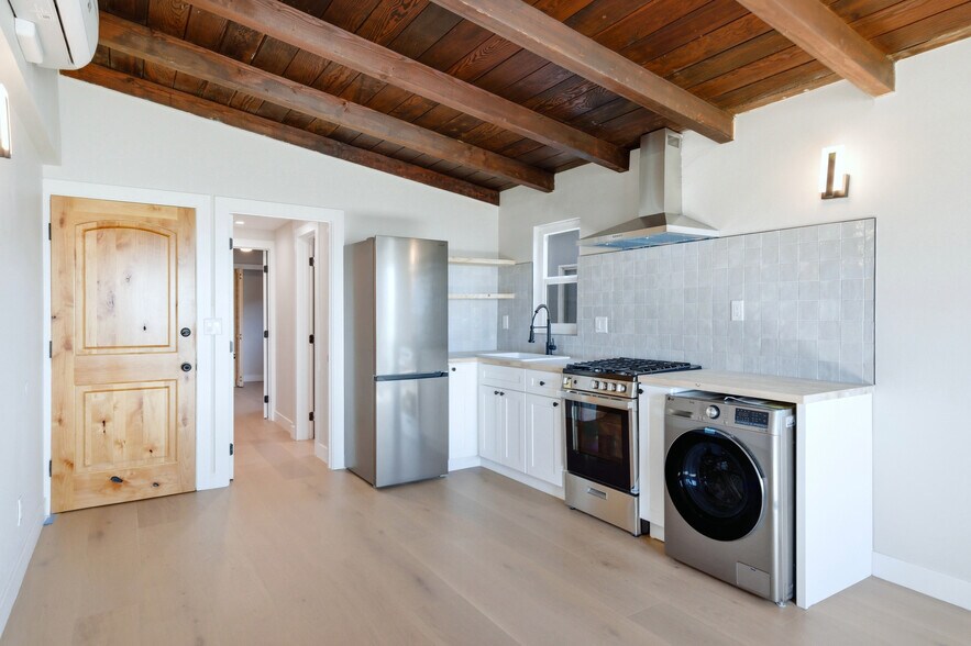 More Photos Of 5339 E Ocean Blvd, Long Beach Apartments For Sale