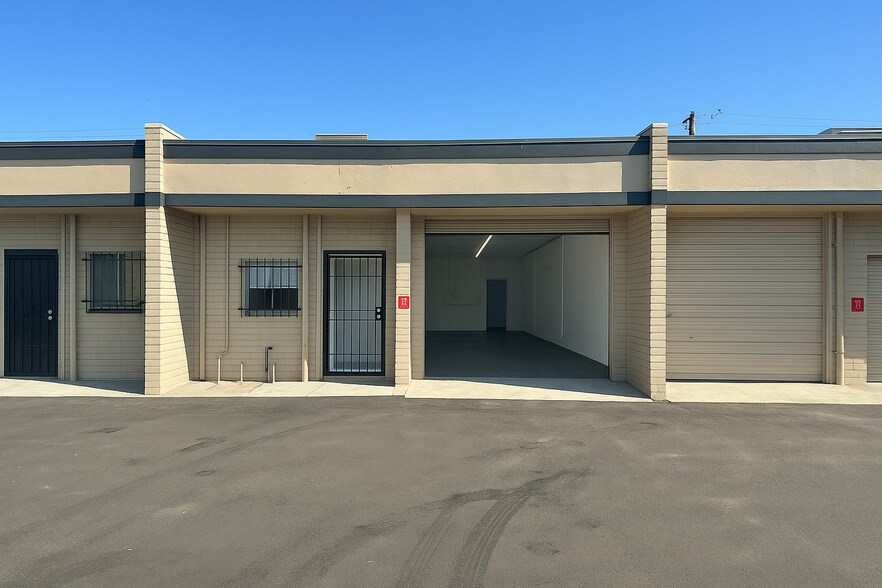 Primary Photo Of 2700-2724 W Osborn Rd, Phoenix Service For Lease