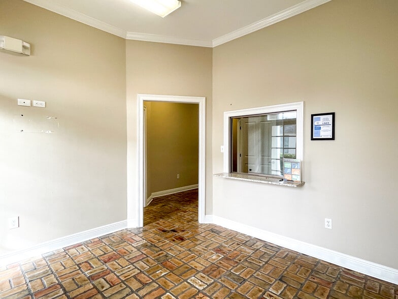 More Photos Of 13348 Coursey Blvd, Baton Rouge Medical For Lease