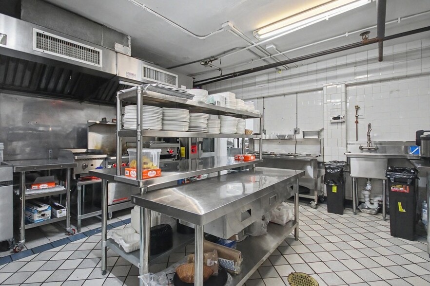 More Photos Of 907-911 South St, Peekskill Storefront Retail Office For Sale