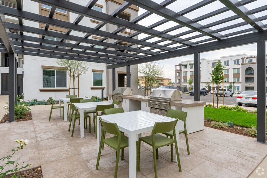 More Photos Of 14817 Foothill Blvd, Fontana Apartments For Lease