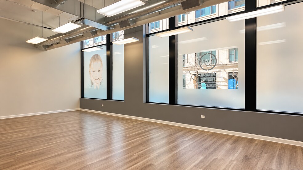 More Photos Of 315 S Peoria St, Chicago Apartments For Lease