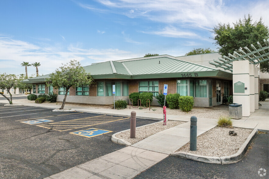 Primary Photo Of 1445 W Chandler Blvd, Chandler Medical For Sale