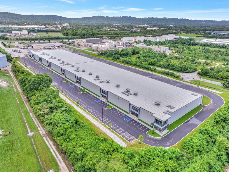 More Photos Of 2685 Riverport Rd, Chattanooga Industrial For Sale