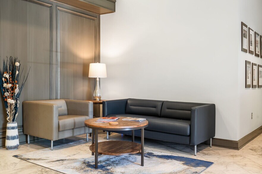 More Photos Of 909 E Republic Rd, Springfield Office For Lease