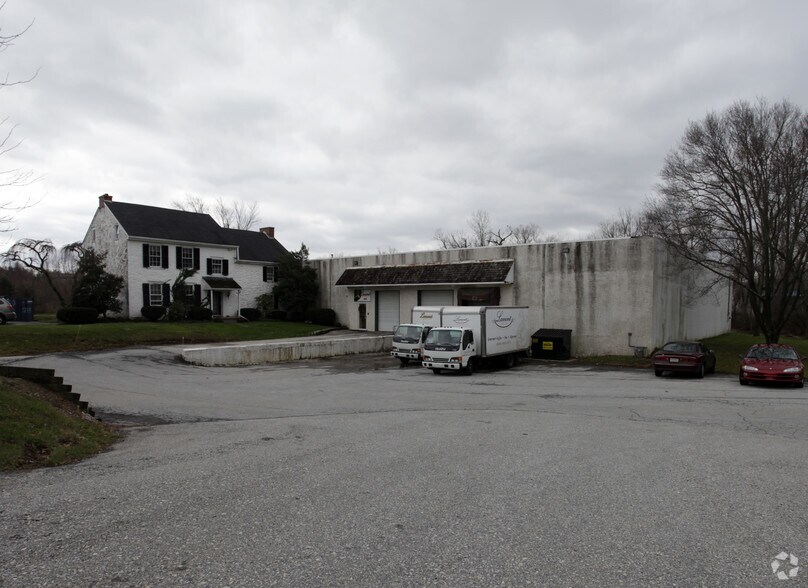 Primary Photo Of 1139 Phoenixville Pike, West Chester Warehouse For Lease