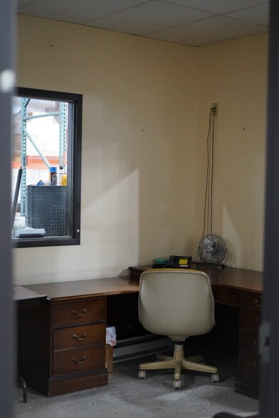 More Photos Of 29 Menzie Bottoms Rd, Butler Warehouse For Sale