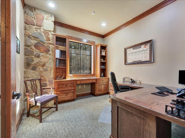 More Photos Of 7680 FM 2497, Lufkin Office For Sale