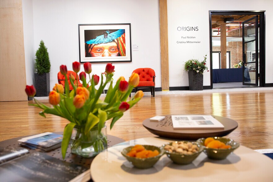 More Photos Of 3622 S Morgan St, Chicago Showroom For Lease