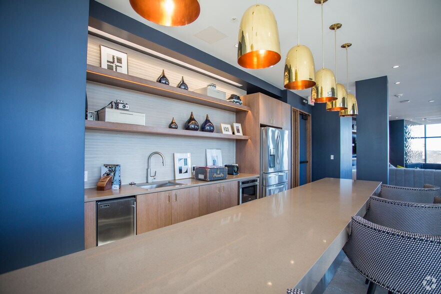 More Photos Of 1008 N Glebe Rd, Arlington Apartments For Lease