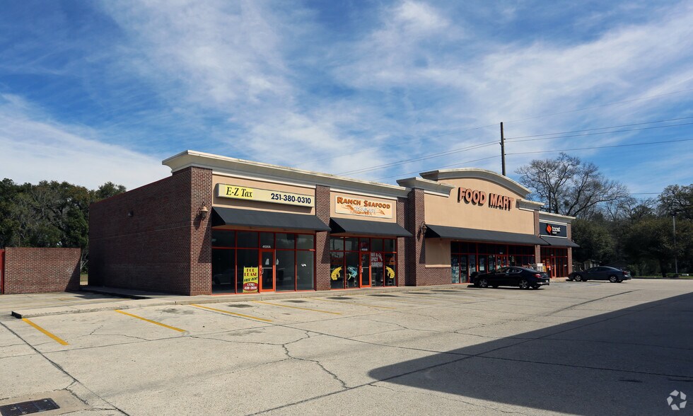 More Photos Of 4126 Moffett Rd, Mobile Service Station For Lease