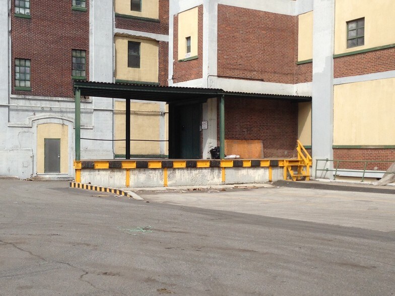 More Photos Of 239 Lindbergh Pl, Paterson Manufacturing For Lease