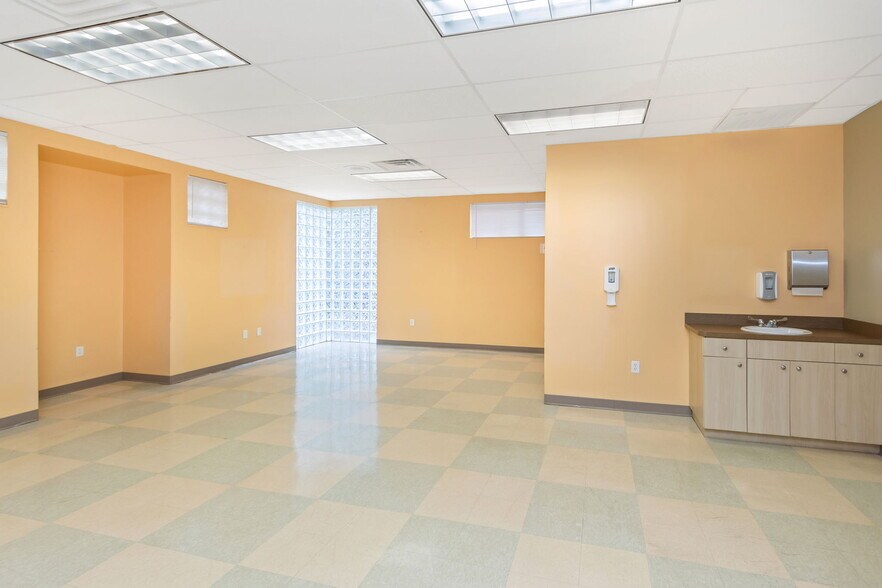 More Photos Of 14517 Bruce B Downs Blvd, Tampa Office For Lease