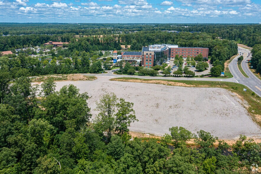 More Photos Of 13701 Bon Secours Dr, Midlothian Medical For Lease