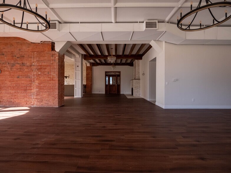 More Photos Of 130 E Kiowa St, Colorado Springs Apartments For Lease