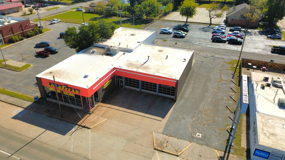 More Photos Of 6416 NW 39th Expy, Bethany Auto Repair For Sale