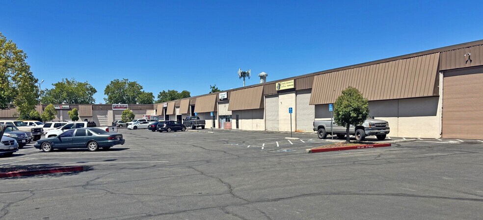 More Photos Of 2301 Vehicle Dr, Rancho Cordova Warehouse For Sale